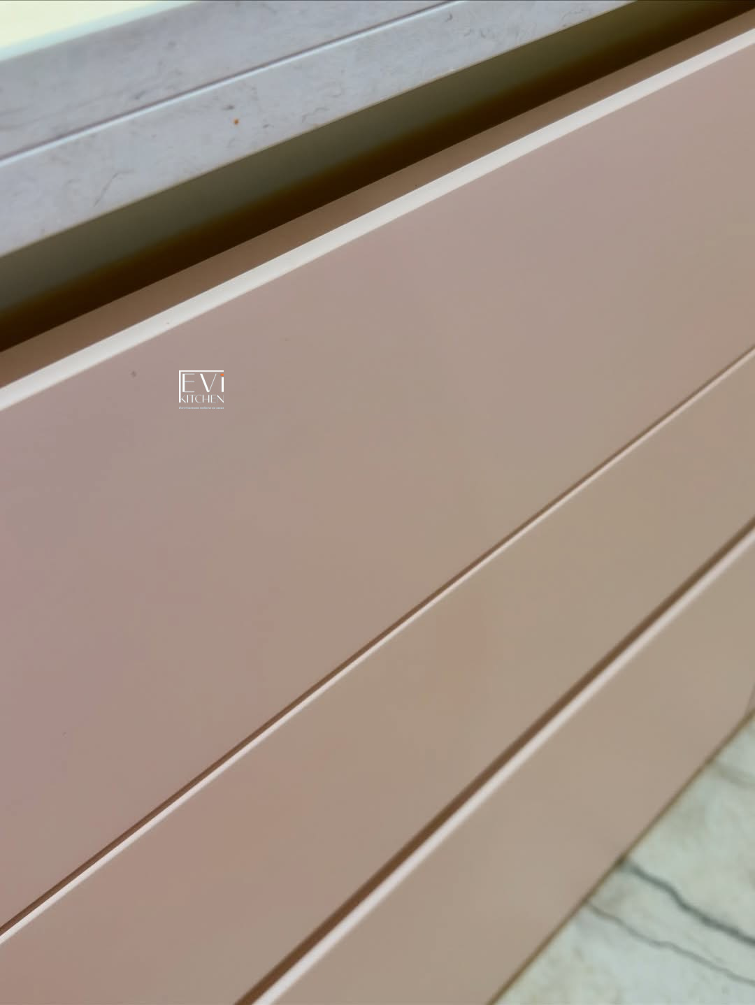 evi-405_5.jpg
